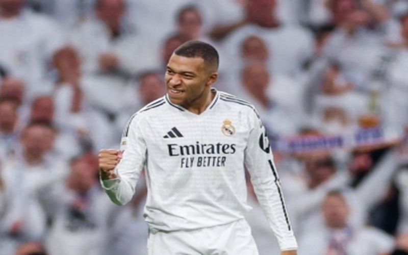 مبابي يؤكد جاهزيته للمشاركة في جميع المباريات قبل انطلاق كأس العالم